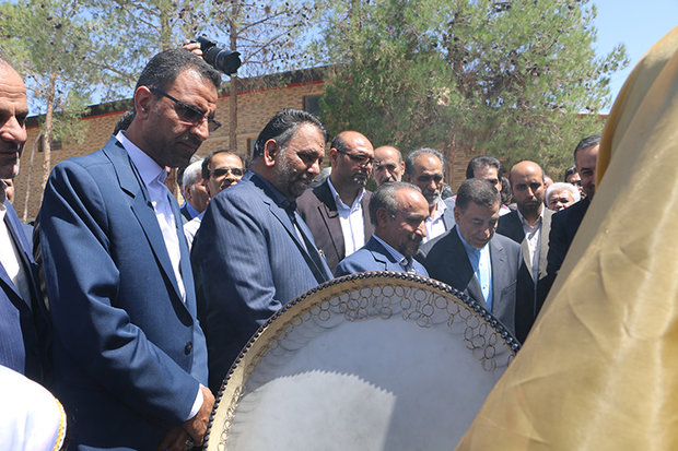 گشایش کتابخانه سیار روستایی در سرخه