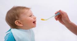 تغذیه کودک شیر خوار از 6 تا 12 ماهگی