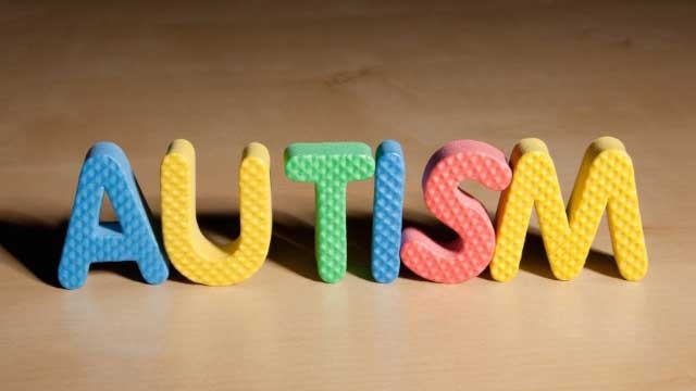 با بیماری اوتیسم آشنا شوید