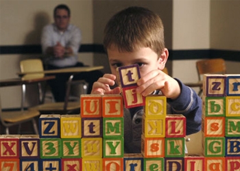راهکارهایی برای آموزش کودکان مبتلا به اوتیسم
