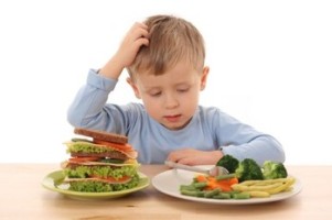 مناسب ترین سن برای پیشگیری از چاقی در کودکان