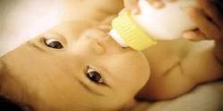 علائم حساسیت کودکان به شیر خشک