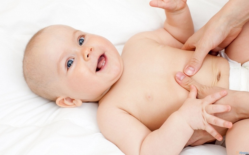 علایم خطر در ارتباط با دفع ادرار نوزاد 