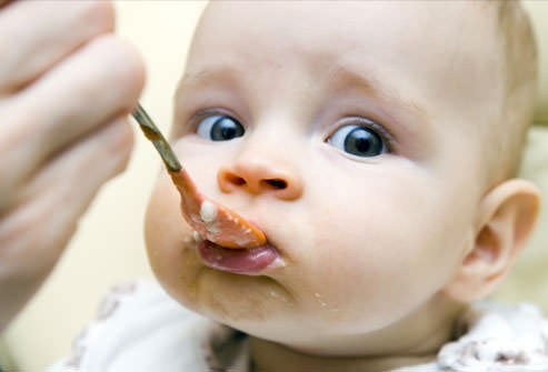 تغذیه و نیازهای غذایی کودک در سال دوم تولد 