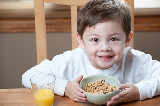 اهمیت خوردن صبحانه در کودکان