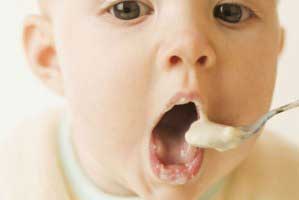 تغذیه نوزاد 6 ماه را متنوع کنید