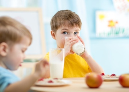 تغذیه کودکان در دوران پیش دبستان