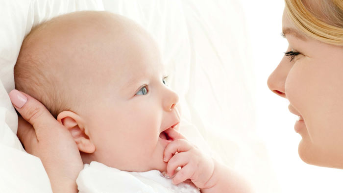 علت لبخند نوزاد را می دانید؟