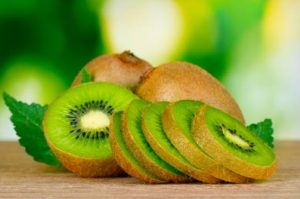 به کودک کیوی بدهید