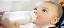 نیاز نوزاد به شیر براساس سن