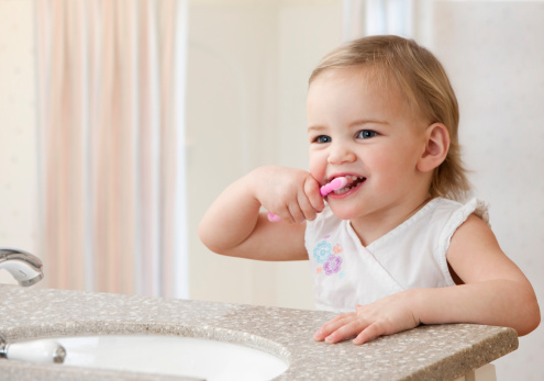 مراقبت از دندان کودک نوپا 