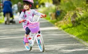 دوچرخه سواری کودکان 
