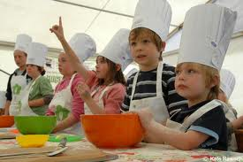 مزایای آشپزی برای کودکان با سنین مختلف