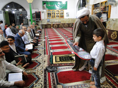 نقش ائمه جماعات و خادمین مساجد در شکوفایی احساس مذهبی کودکان