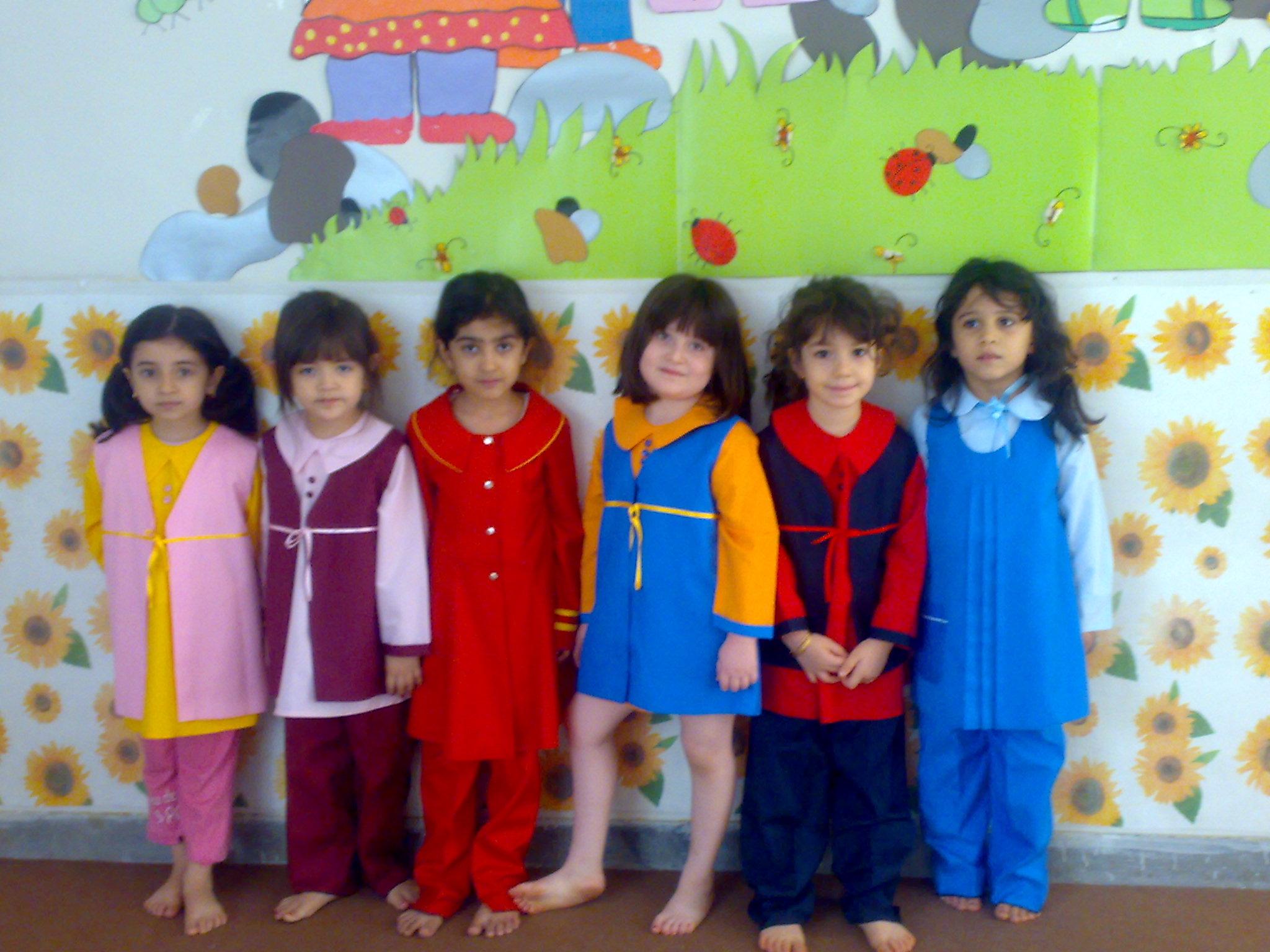 روانشناسی رنگ در لباس های فرم کودکان