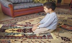 آموزش نماز به کودکان در آیات قرآن و روایات اسلامی