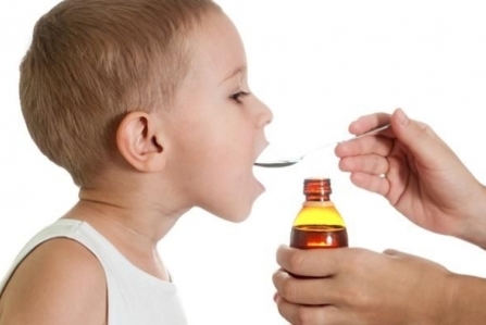 مقاومت کودک در خوردن داروهای مایع 