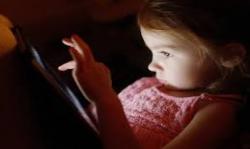 تاثیر تکنولوژی بر چشم کودک